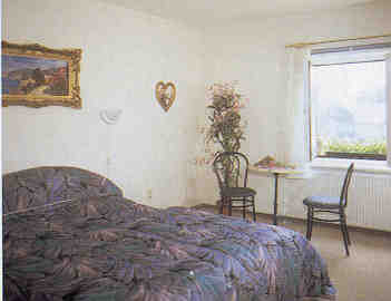 ZurEicheZimmer.jpg (8691 Byte)
